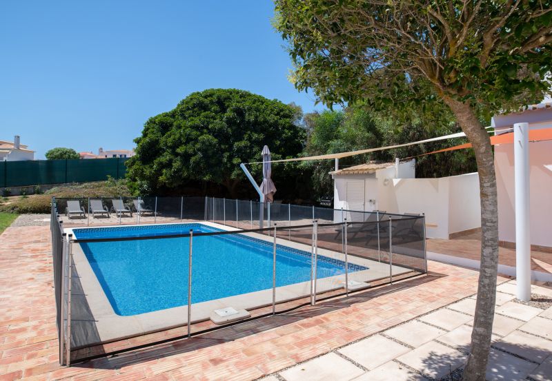 Pre-Season Pool Fence Installation